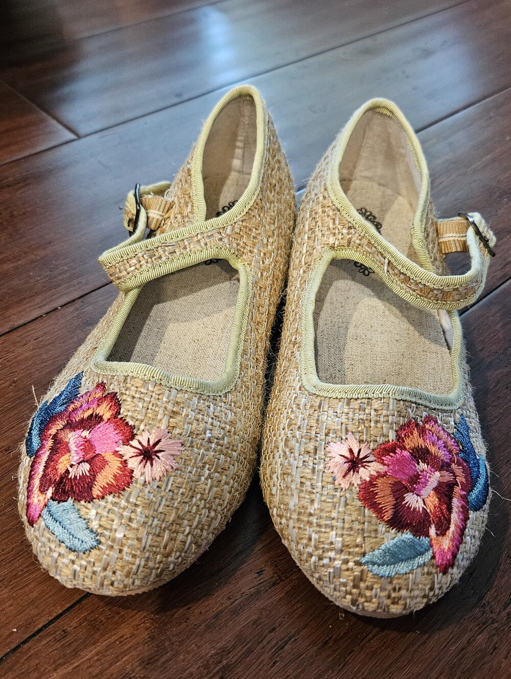 Joyfolie Kids Floral Embroidered Mary Jane Shoes - Natural Straw Look Size 4
